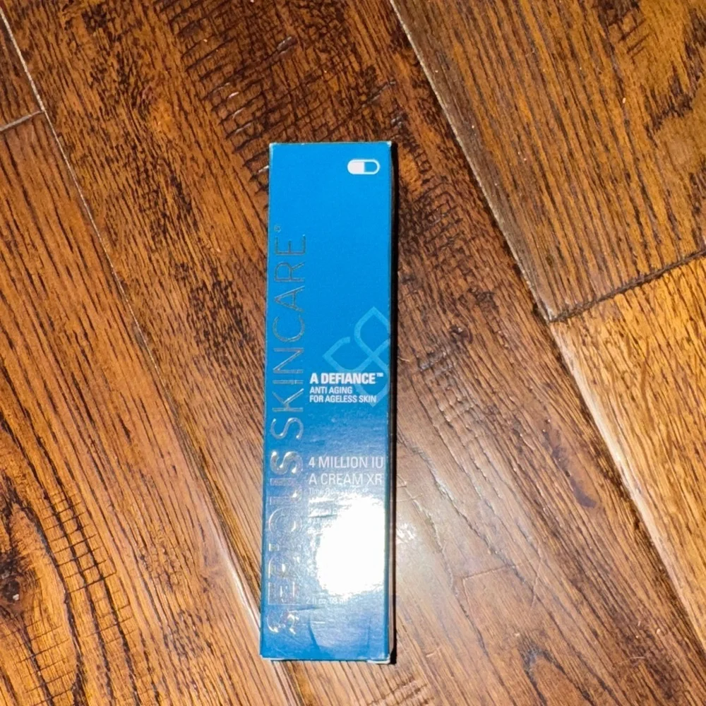 NWT Serious Skincare 4 Million IU A Cream XR A Defiance Cream Anti Aging 2fl oz
